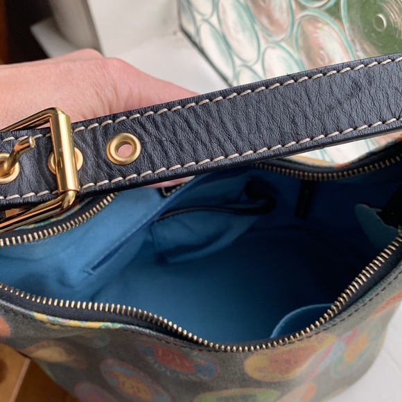 Authentic Dooney and Bourke wax coated handbag with adjustable leather strap - Picture 6 of 16